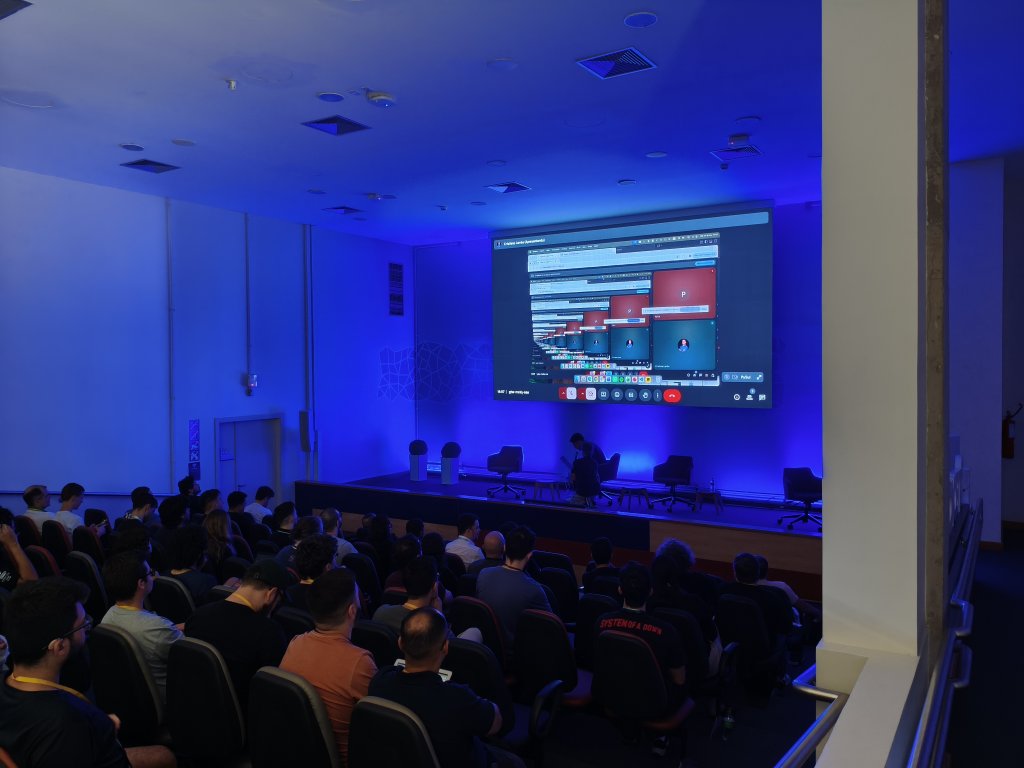 e6048b23-041b-447b-869b-4159f1a29995