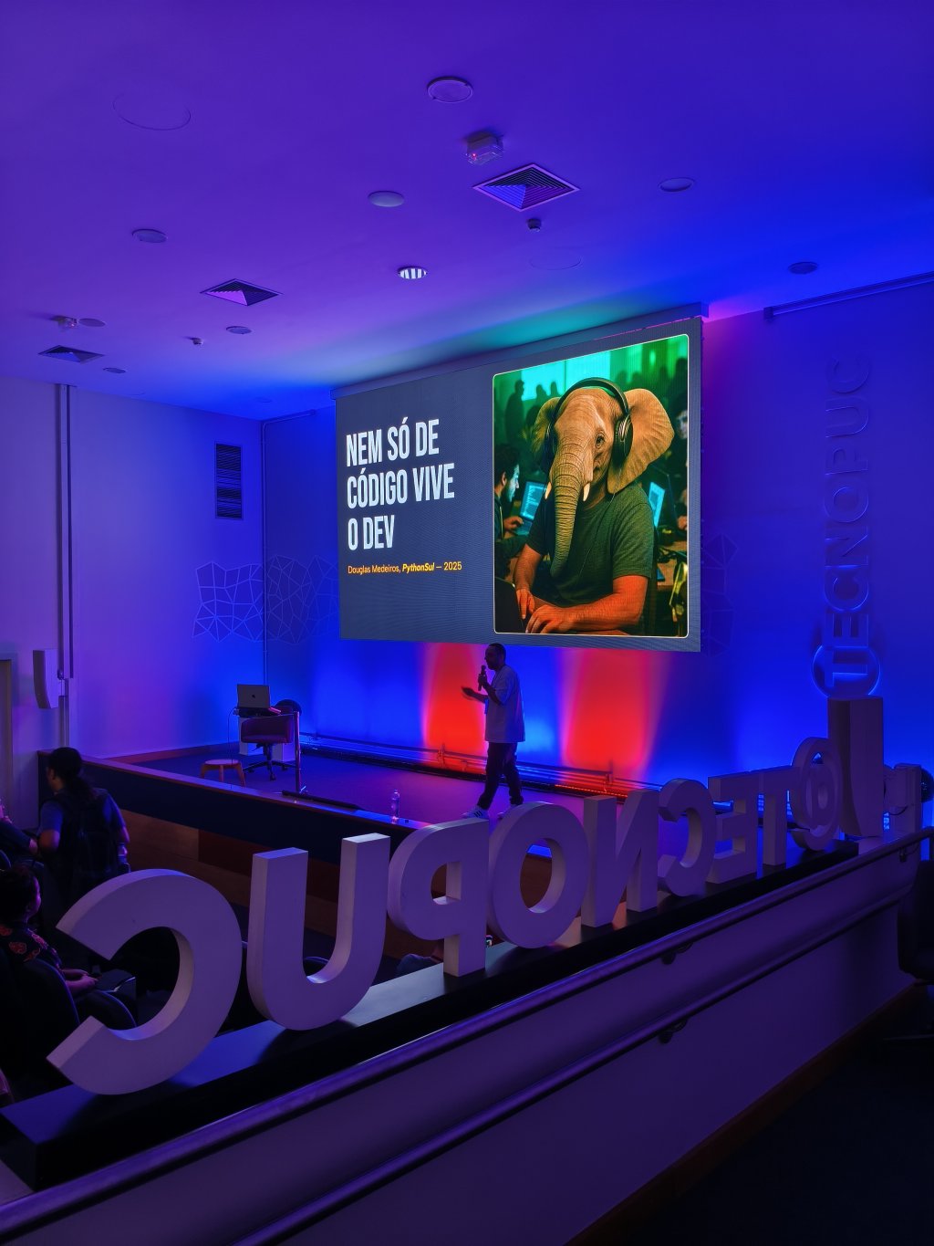 299dcae9-9f84-4388-a539-56a210e6646d