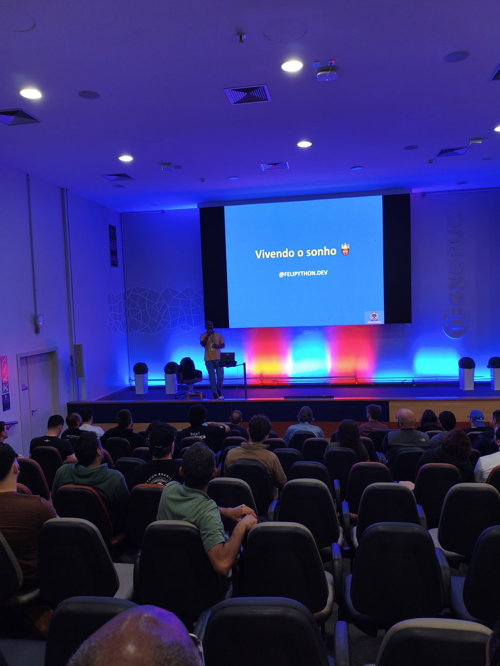 ecf15afd-67e9-4a4f-b4c3-1315b1aca66e