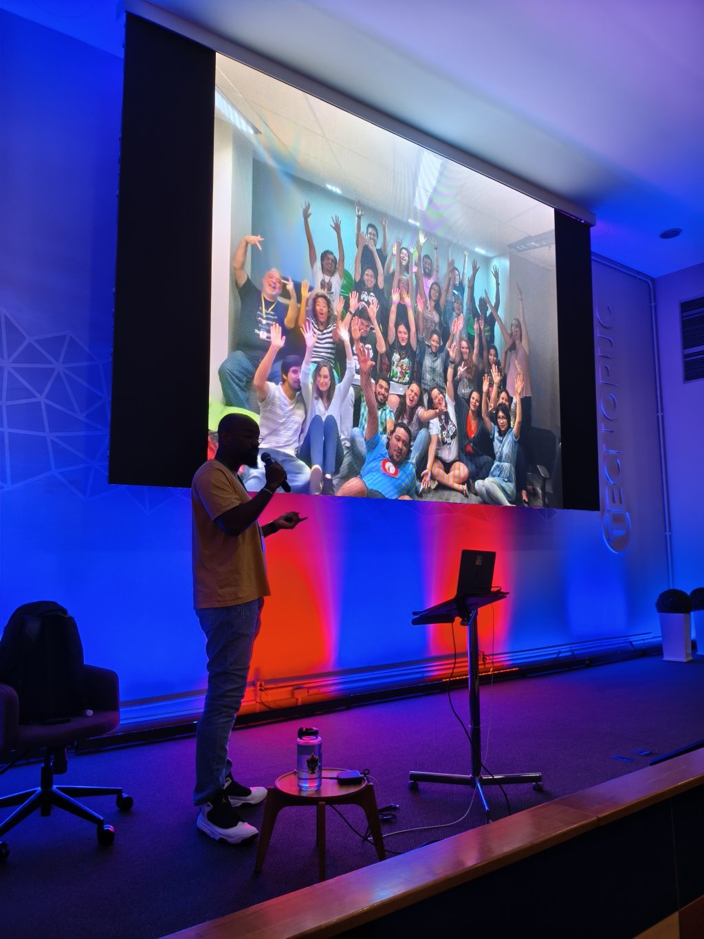 ef5014f2-e7f1-48c2-b6f0-c6f72aca1b54