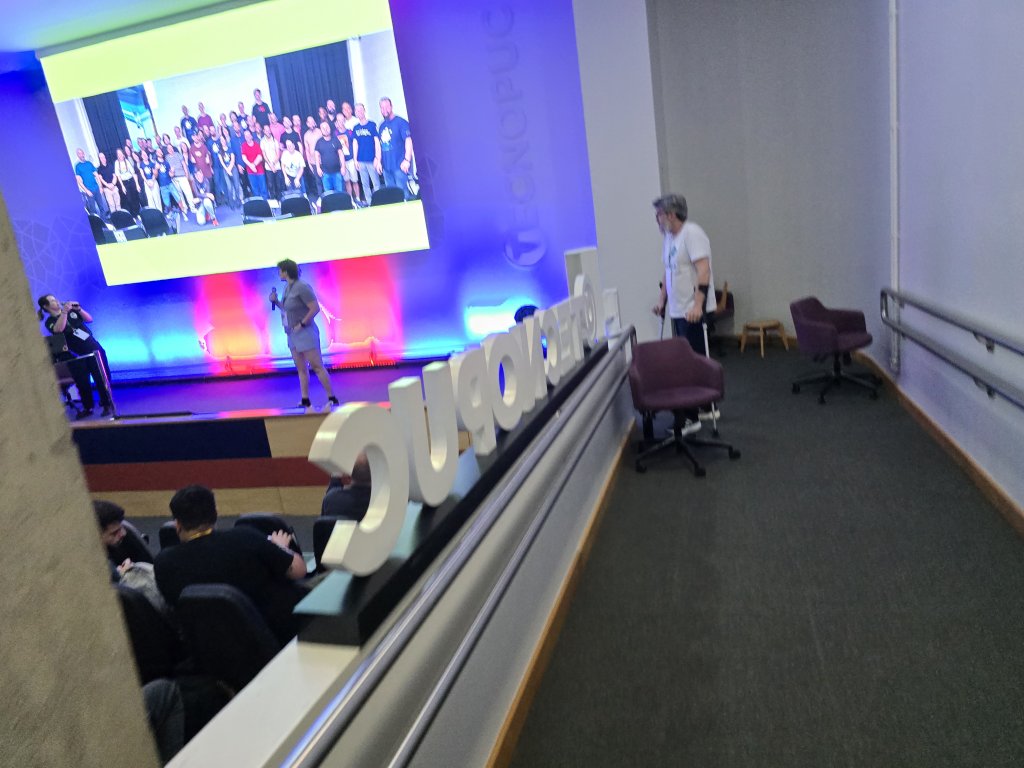 4b3f75ad-490b-48f4-b80c-83d6aaf88617