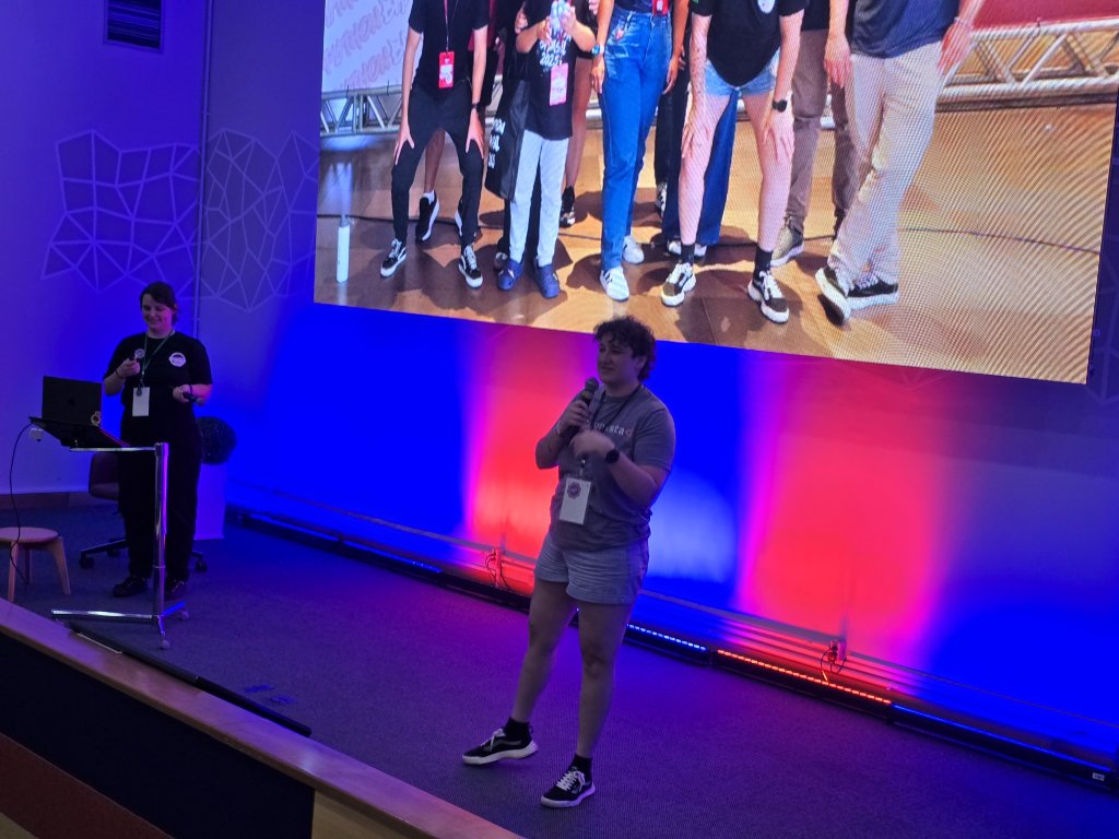 db065b07-1b4a-49a3-965c-4104954d3e00