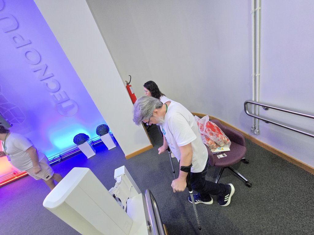 ef8033fa-f0de-46ec-8869-f68960bb3248