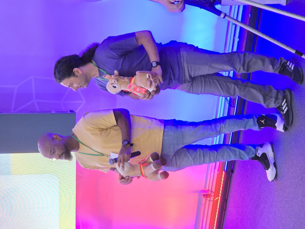 e7279d0f-6214-461d-9f93-fd671a953eba