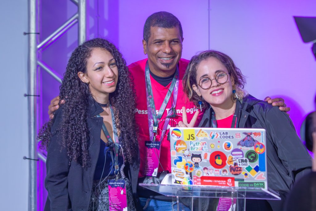 ae8c5270-9995-4101-831c-b5632d364103