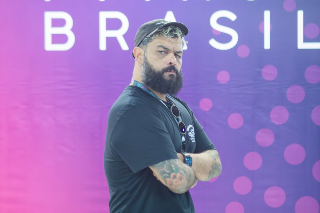 e2324bd2-84a0-4f70-b86e-d44648873fdf