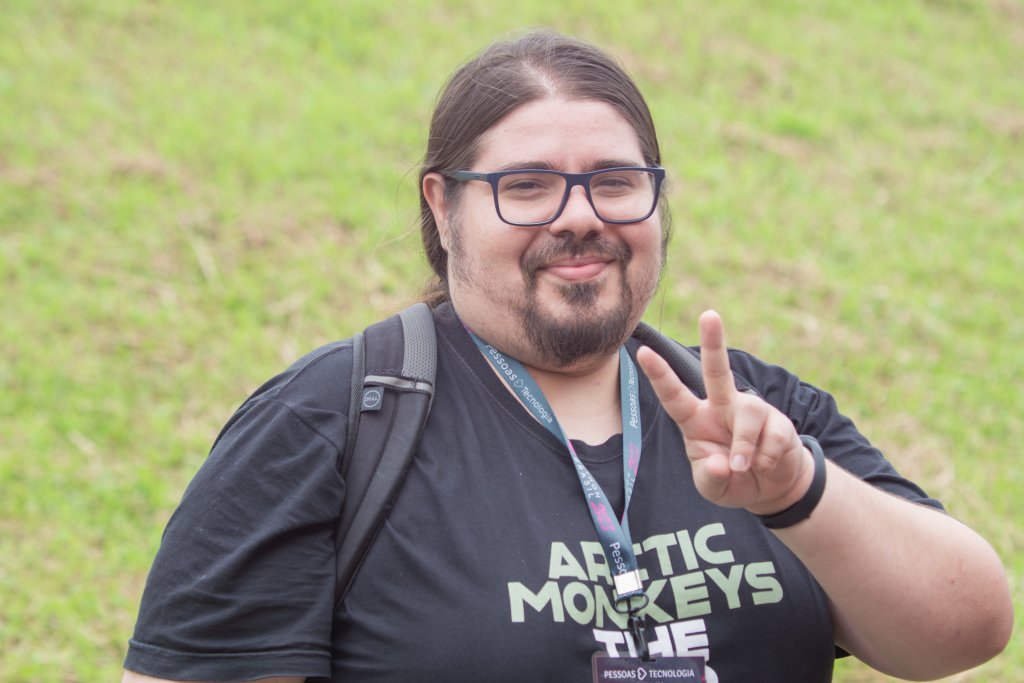 f593b244-a88d-4b62-8f48-7aa431c93d7f