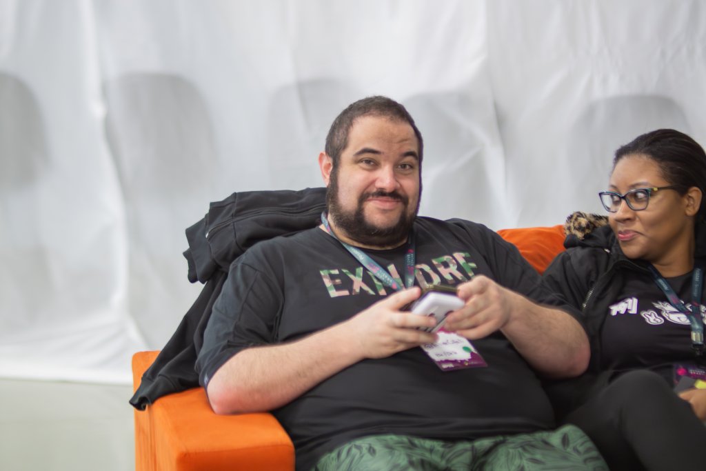 b9275ae8-f8c9-462c-a60c-5083fa83097e